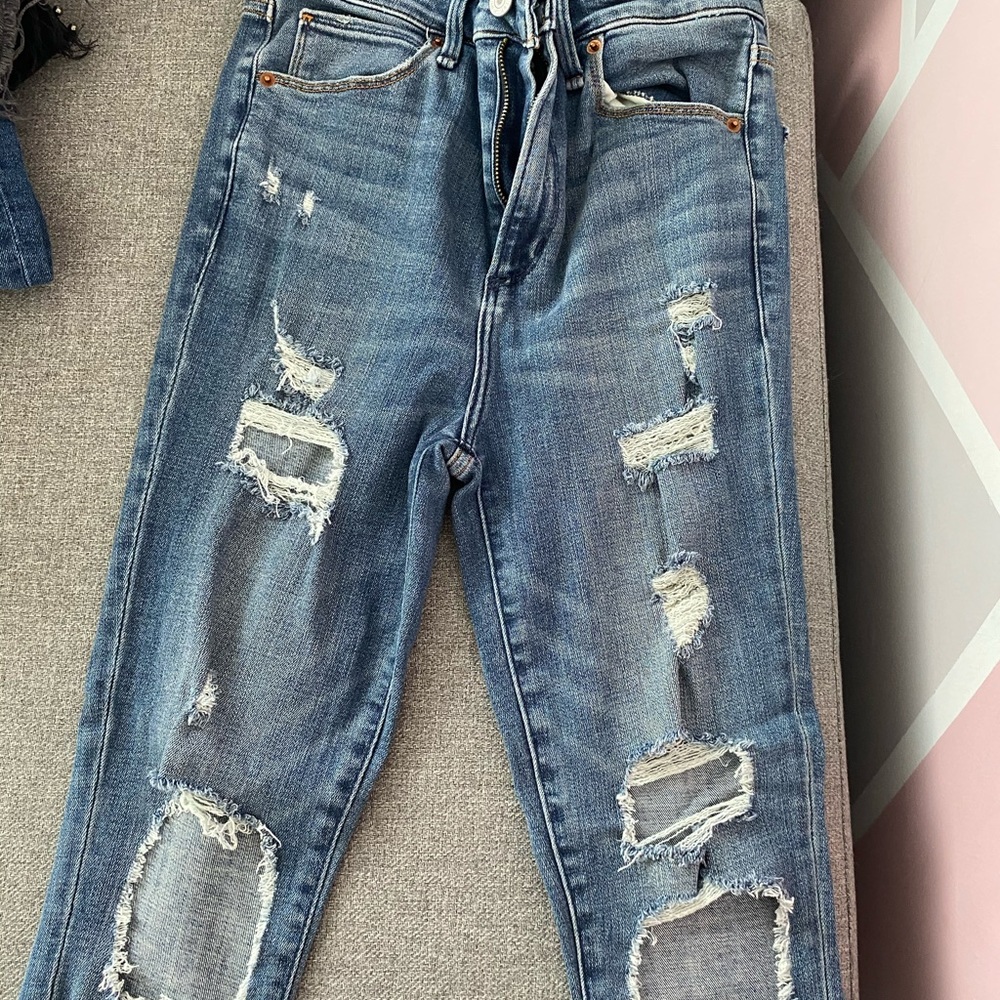 abercrombie high rise ripped jeans size 2